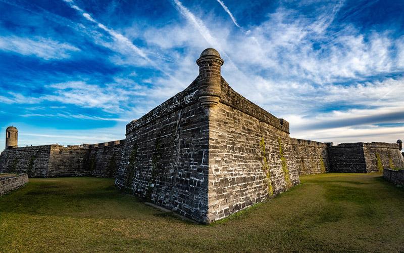 美國移民怎么解決？解析移民美國的途徑與應(yīng)對方案